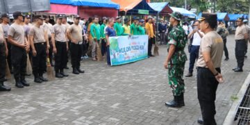 Elemen TNI hingga ASN gotong royong bersih-bersih di Pasar Bendungan wujudkan Kulon Progo ASRI
