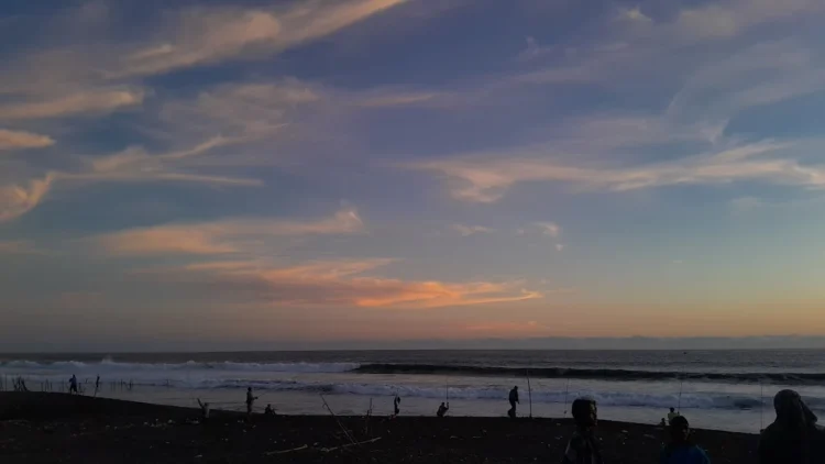 Pantai Tanggul Tirto satu di antara destinasi wisata hidden gem di kawasan Yogyakarta