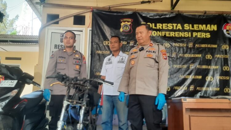 Ungkap kasus pencurian dan pembakaran motor di Tridadi, Sleman, Kamis (2/4/2026).