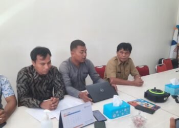 SLB Negeri 2 Bantul melaporkan aktivitas pencemaran lingkungan yang ditimbulkan oleh TPS3R yang beroperasi di Sukowaten, Tamanan, Banguntapan, Bantul, DIY ke Ombudsman RI (ORI) DIY, Senin (20/4/2026).