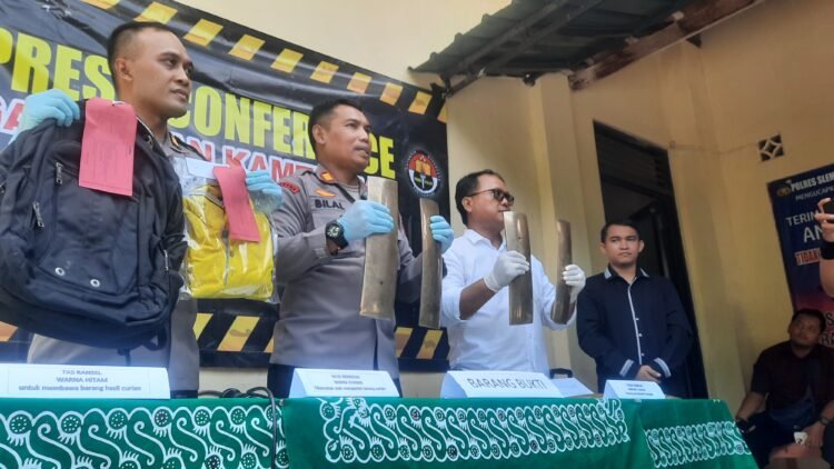 Jumpa Pers kasus pencurian demung slendro di gedung Fakultas Ilmu Budaya Universitas Gadjah Mada (UGM), Selasa (28/4/2026).