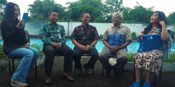 Wakil Ketua DPRD Sleman Hasto Karyantoro berdialog bersama pengurus BUMKal Amarta Pandowoharjo didampingi Dinas PMK Sleman