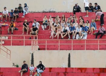 Suasana tribun Stadion SUltan Agung, Bantul, dalam laga PSIM melawan PSM Makassar, Jumat (10/4/2026).
