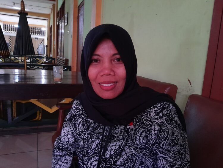 Kepala Bidang Ketersediaan Pengawasan dan Pengendalian Perdagangan Disdag Kota Yogyakarta, Sri Riswati, menyebut siapkan langkah mitigasi terkait lonjakan harga plastik di Kota Yogyakarta, Selasa (7/4/2026).