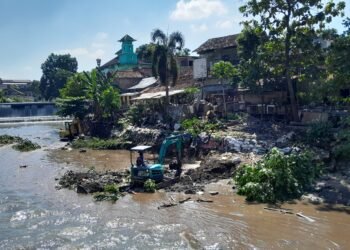 Pemkot Yogyakarta Kerahkan 2 Alat Berat Normalisasi Sisi Timur Sungai Winongo