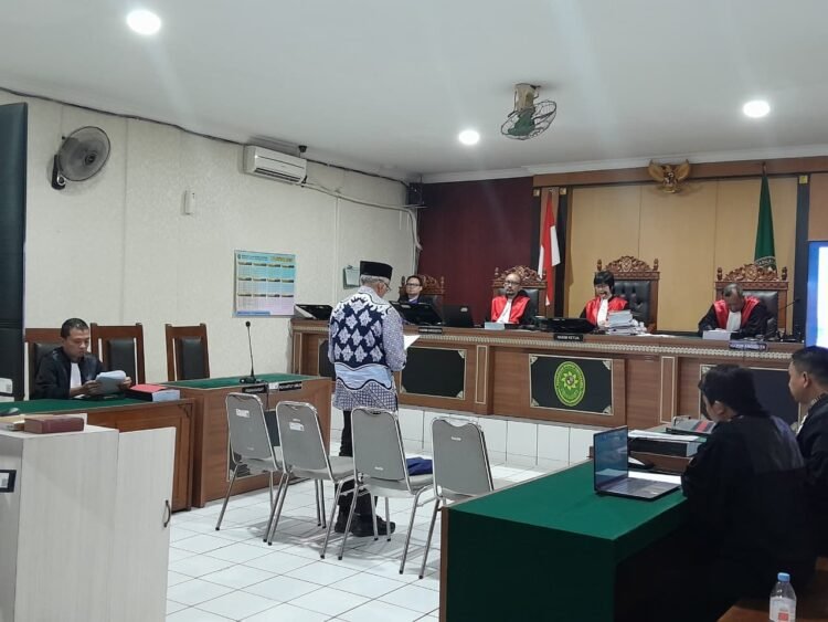 Mantan Bupati Sleman terdakwa kasus korupi Dana Hibah Pariwisata, Sri Purnomo, dalam persidangan yang digelar Jumat (27/3/2026).