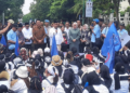 Ratusan karyawan PT Mitra Tunggal Garment (MTG) melakukan aksi demo di depan kantor Pemerintah Daerah (Pemda) Sleman, Rabu (1/4/2026).