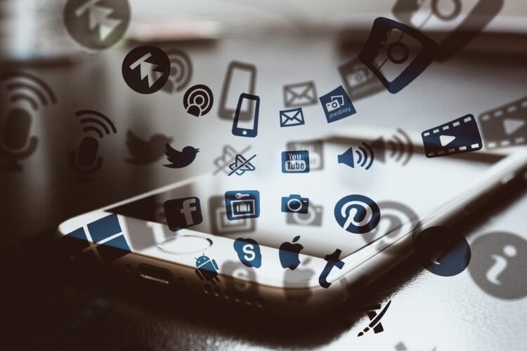 Ilustrasi media sosial.