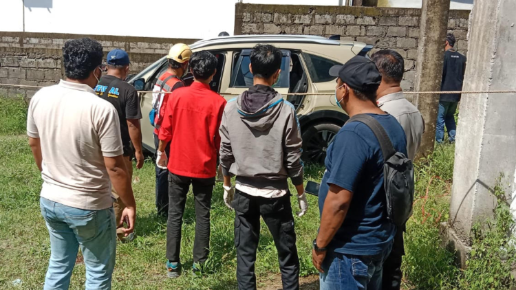 penemuan mayat yang tergeletak di dalam mobil HRV yang terparkir lama di Balai Padukuhan Tiyasan, Condongcatur, Depok, Sleman, Minggu (12/4/2026). (Polresta Sleman)