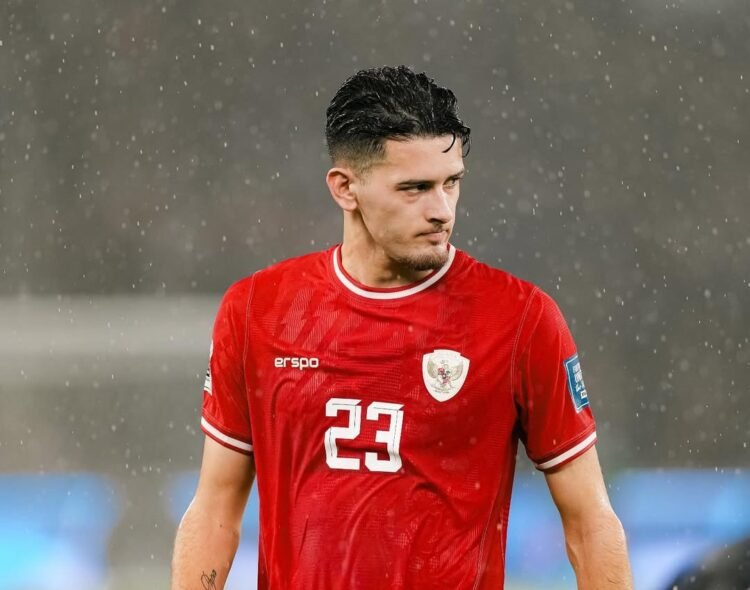 Justin Hubner (Fortuna Sittard), Nathan Tjoe-A-On (Willem II), dan Tim Geypens (FC Emmen) adalah pemain-pemain yang bermasalah dalam pasporgate.