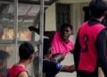 Keributan yang terjadi antara Bhayangkara FC U-20 dan Dewa United U-20 melibatkan pemain Timnas Indonesia U-17, Fadly Alberto Hengga.