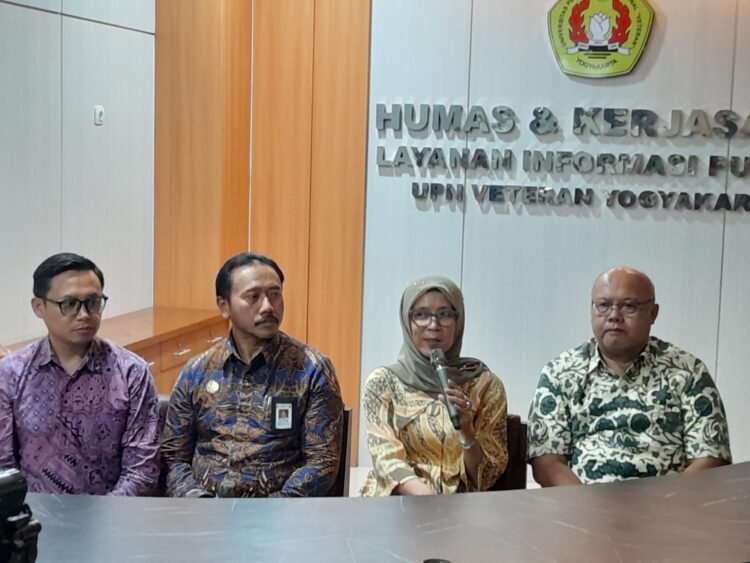 Ketua Satgas PPKS UPN Veteran Yogyakarta, Iva Rachmawati, mengatakan telah meminta keterangan dari 13 orang korban atau pelapor dan 12 saksi dalam dugaan kasus kekerasan seksual di UPN Veteran Yogyakarta, Jumat (22/5/2026).