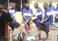 Rekonstruksi pengeroyokan yang meyebabkan meninggalnya remaja berinisial IDS (16) asal Kapanewon Pandak, Bantul di Mapolres Bantul, Selasa (12/5/2026).