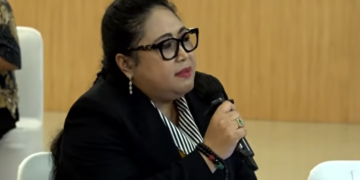 Bupati Gunungkidul Endah Subekti Kuntariningsih memaparkan masalah yang ada di wilayahnya dalam kegiatan Rakordal DIY, Kamis (30/4/2026)