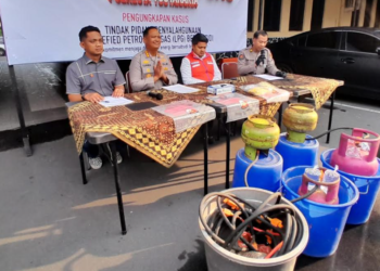 Polresta Yogyakarta ungkap kasus pengoplosan isi LPG subsidi ke tabung non subsidi, Rabu (20/5/2025).