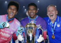 Kiper Persib Bandung Teja Paku Alam bukukan sejarah seusai Persib Bandung hattrick juara Super League