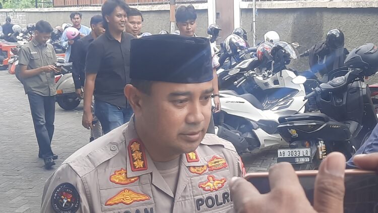 Kabid Humas Polda DIY, Kombes Pol Ihsan, saat diwawancarai terkait pembubaran jemaah Gereja Misi Sejahtera (GMS) Bantul, Selasa (2/6/2026).