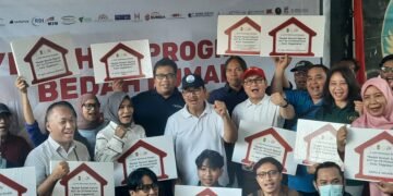 Penyerahan simbolis bantuan bedah rumah kepada 22 penerima manfaat di Kota Yogyakarata oleh Wali Kota Yogyakarta Hasto Wardoyo, Minggu (7/6/2026).