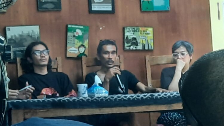 Koalisi ART JOKES memberi tabggapan terkait pembatasan ruang ekspresi dalam gelaran ARTJOG 2026 di Lembaga Bantuan Hukum (LBH) Yogyakarta, Sabtu (20/6/2026).