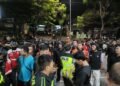 Polisi saat mengamankan kejadian aksi penganiayaan dua orang pemuda kepada pengendara ojol di Jalan Menteri Supeno, Umbulharjo, Kota Yogyakarta, pada Rabu (3/6/2026).
