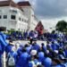 Suasana Titik Nol Kilometer Malioboro Kota Yogyakarta saat ratusan massa aksi dari mahasiswa UII mengungkapkan enam tuntutan untuk pemerintah, Senin (15/6/2026).