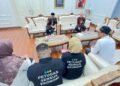 Wali Kota Yogyakarta, Hasto Wardoyo, didampingi Kepala BPS Kota Yogyakarta, Joko Prayitno, saat didatangi petugas Sensus Ekonomi 2026, belum lama ini.