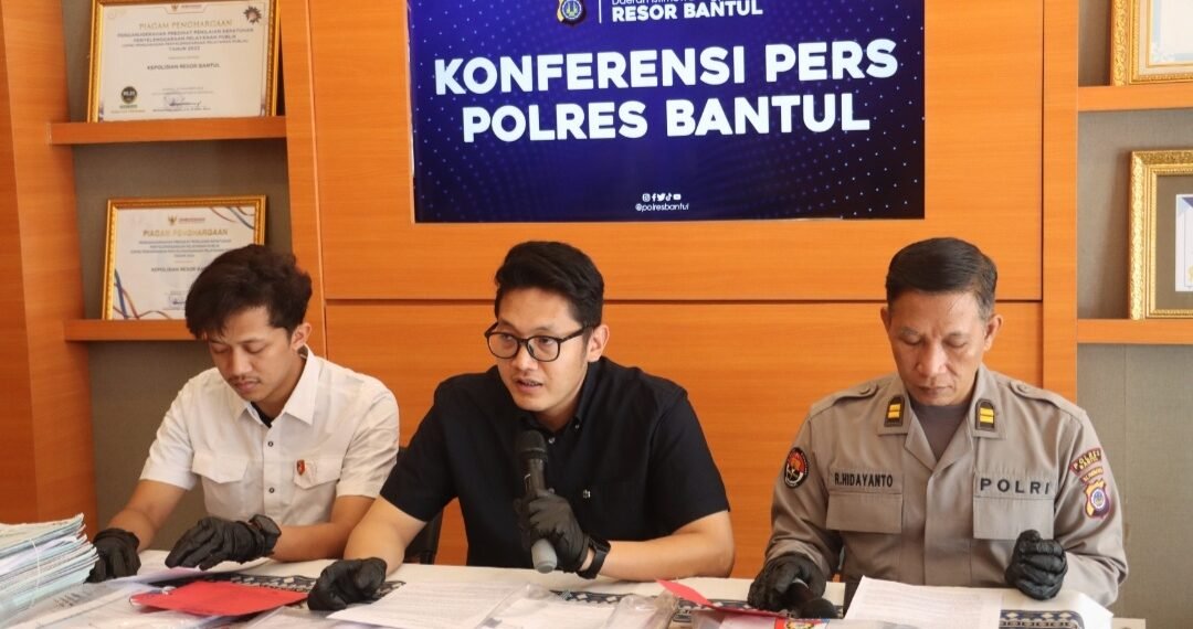 Jumpa pers kasus korupsi penyaluran Kredit Usaha Rakyat (KUR) di BRI Sanden, Kamis (25/6/2026). (POLRES Bantul)