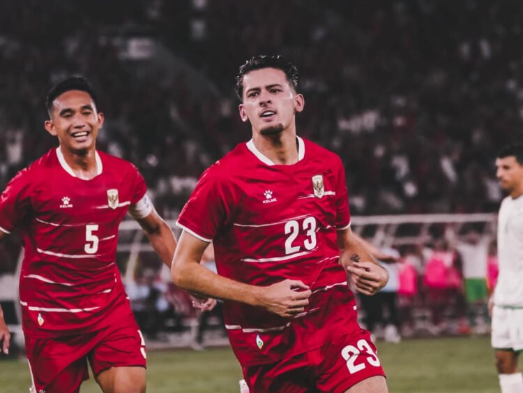 Pemain Timnas Indonesia, Justin Hubner (kanan), merayakan gol yang dicetak ke gawang Oman dalam laga FIFA Matchday di Stadion Utama Gelora Bung Karno, Jakarta, Selasa (5/6/2026).
