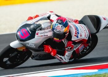 Veda Ega Pratama mengikuti sesi balapan Moto3 Hungaria 2026 di Sirkuit Balaton Park.