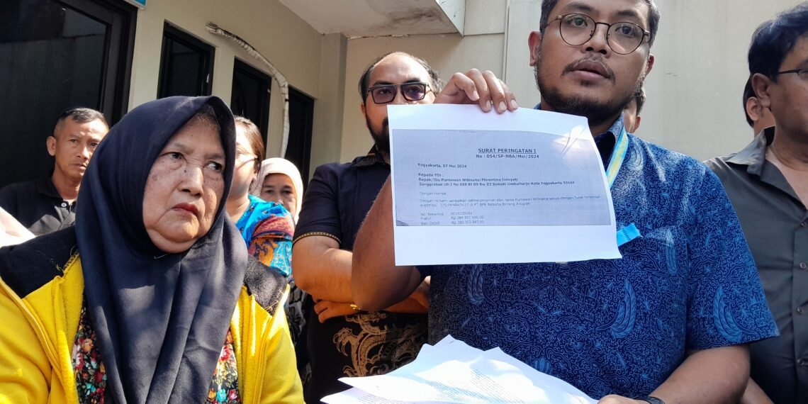 PKBH UAJY memberikan pendampingan hukum kepada keluarga almarhum Komaridin yang diduga menjadi korban mafia tanah di Kabupaten Sleman, Senin (13/7/2026).