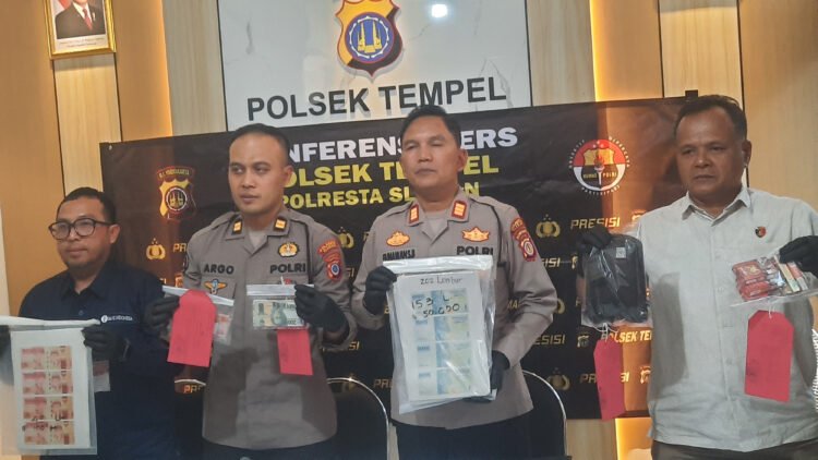 Jumpa pers kasus peredaran uang palsu di Mororejo, Tempel, Sleman, Rabu (15/7/2026).