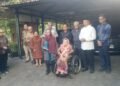 Istri mendiang Presiden ke-4 Republik Indonesia Abdurrahman Wahid (Gus dur), Sinta Nuriyah Abdurrahman Wahid, didampingi putri sulung Gusdur, Alissa Q Wahid, dan sejumlah tokoh Gerakan Nurani Bangsa ditemui usai berdialog dengan Sri Sultan HB X di Keraton Kilen, Kota Yogyakarta, Kamis (23/7/2026).