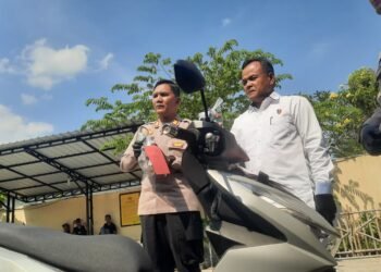 Polisi menunjukkan barang bukti pencurian motor di wilayah Tempel, Sleman, DIY, Senin (27/7/2026).