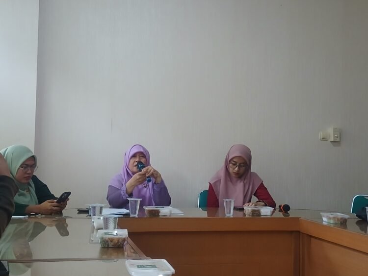 Kepala Seksi Pencegahan Pengendalian Penyakit Menular dan Imunisasi (P3MI) Dinas Kesehatan Kota Yogyakarta, Endang Sri Rahayu,, saat ditemui di Balaikota pada Kamis (30/7/2026).
