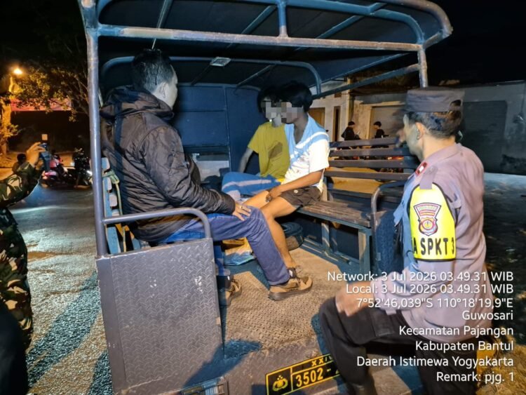 2 remaja di Bantul diamankan polisi usai melakukan pencurian material KDMP di Vuwosari, Pajangan, Bantul, Jumat (3/7/2026).