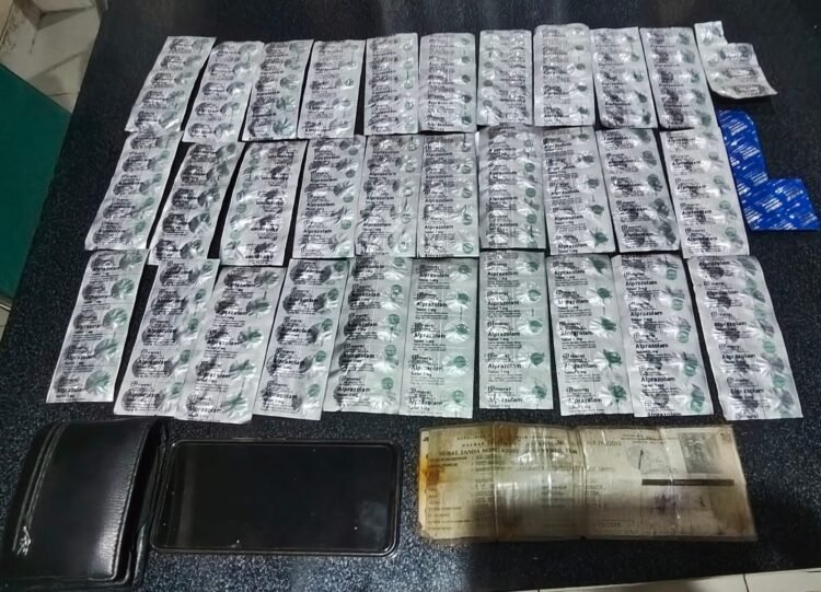 Sejumlah barang bukti ratusan obat alprazolam berhasil diamankan Satresnarkoba Polres Bantul, Kamis (9/7/2026).