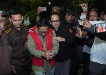 Mantan DIrut Perusahaan Daerah Taman Satwa Kebun Binatang Surabaya (PD TS KBS) Choirul Anwar (CA) tersangka korupsi pakan satwa Rp10,2 miliar.