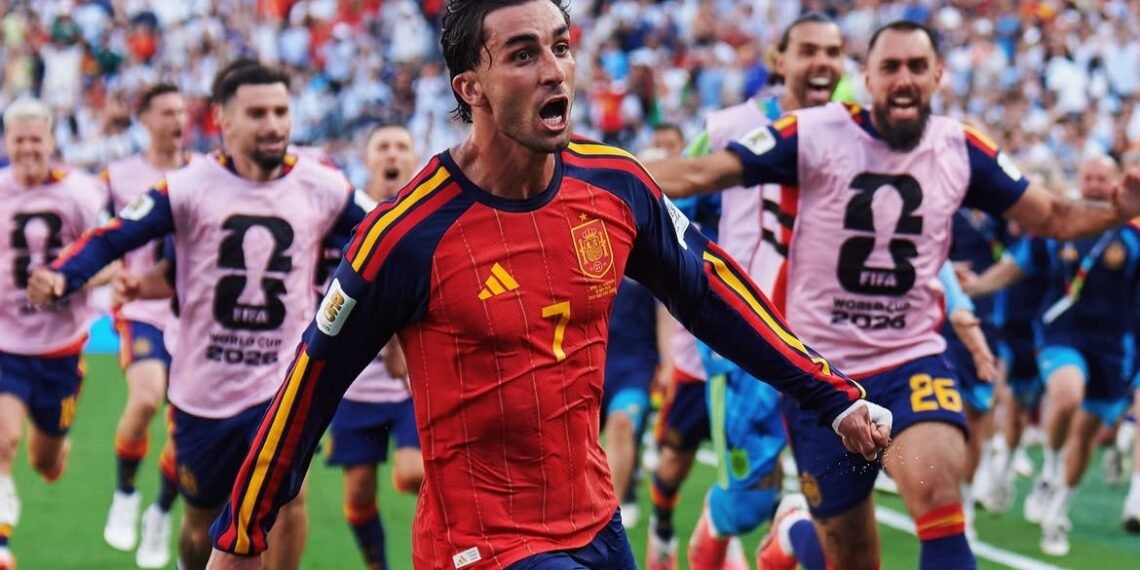 Pemain Timnas Spanyol, Ferran Torres, melakukan selebrasi usai mencetak gol ke gawwang Argentina di final Piala Dunia 2026.