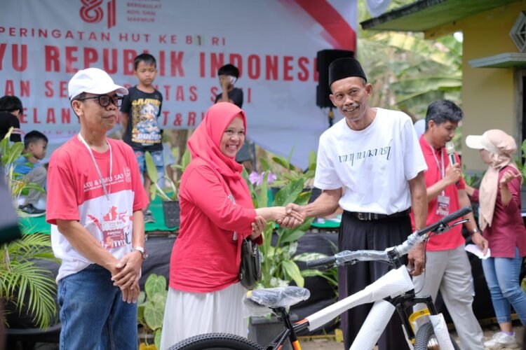 Puncak HUT ke-81 RI Jatisawit Meriah