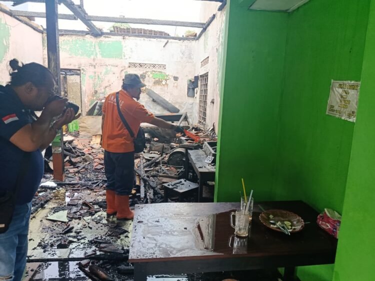 Warmindo Terbakar, 3 Orang Luka