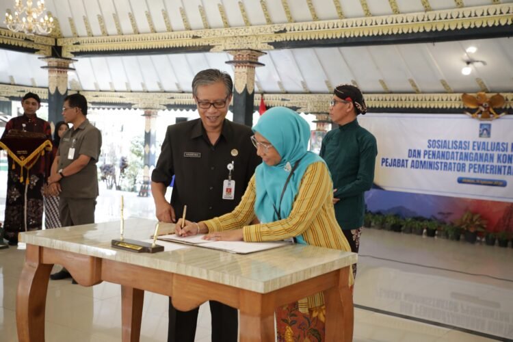 Pemkab Sleman Perkuat Kinerja Aparatur Lewat Penandatanganan Kontrak Kinerja 2026
