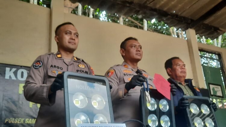 Pencuri Jual Murah Lampu LED Proyek Jalan Tol