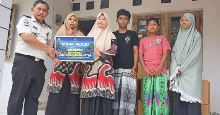 Kemenimipas Salurkan Bantuan Paket Sembako di Gunungkidul