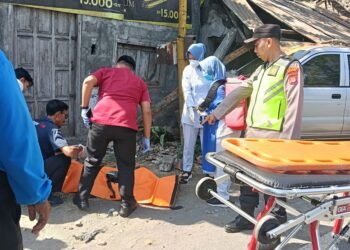 Pengendara Aerox Tewas Usai Tertabrak Panther