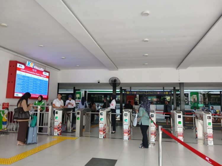 KAI Daop 6 Yogyakarta Imbau Penumpang Datang Lebih Awal ke Stasiun