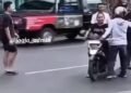 Curiga Istri Punya PIL, Pria Bersajam Datangi Warung Soto